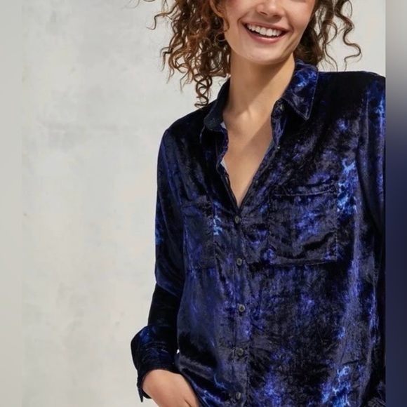 Anthropologie Pilcro Size 8 Mara Relaxed Velvet Buttondown Blue Motif Velvet - Picture 13 of 13